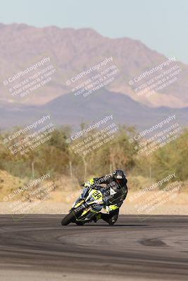 media/Nov-02-2025-CVMA (Sun) [[337aff29ab]]/Race 17-Amateur Supersport Middleweight/